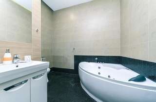 Апартаменты VIP apartment on Kreschatik. with terrace Киев Апартаменты с террасой-35